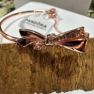 Authentic Pandora Rose Gold Brilliant Bow Bracelet Bangle, Size 20CM, Adjustable